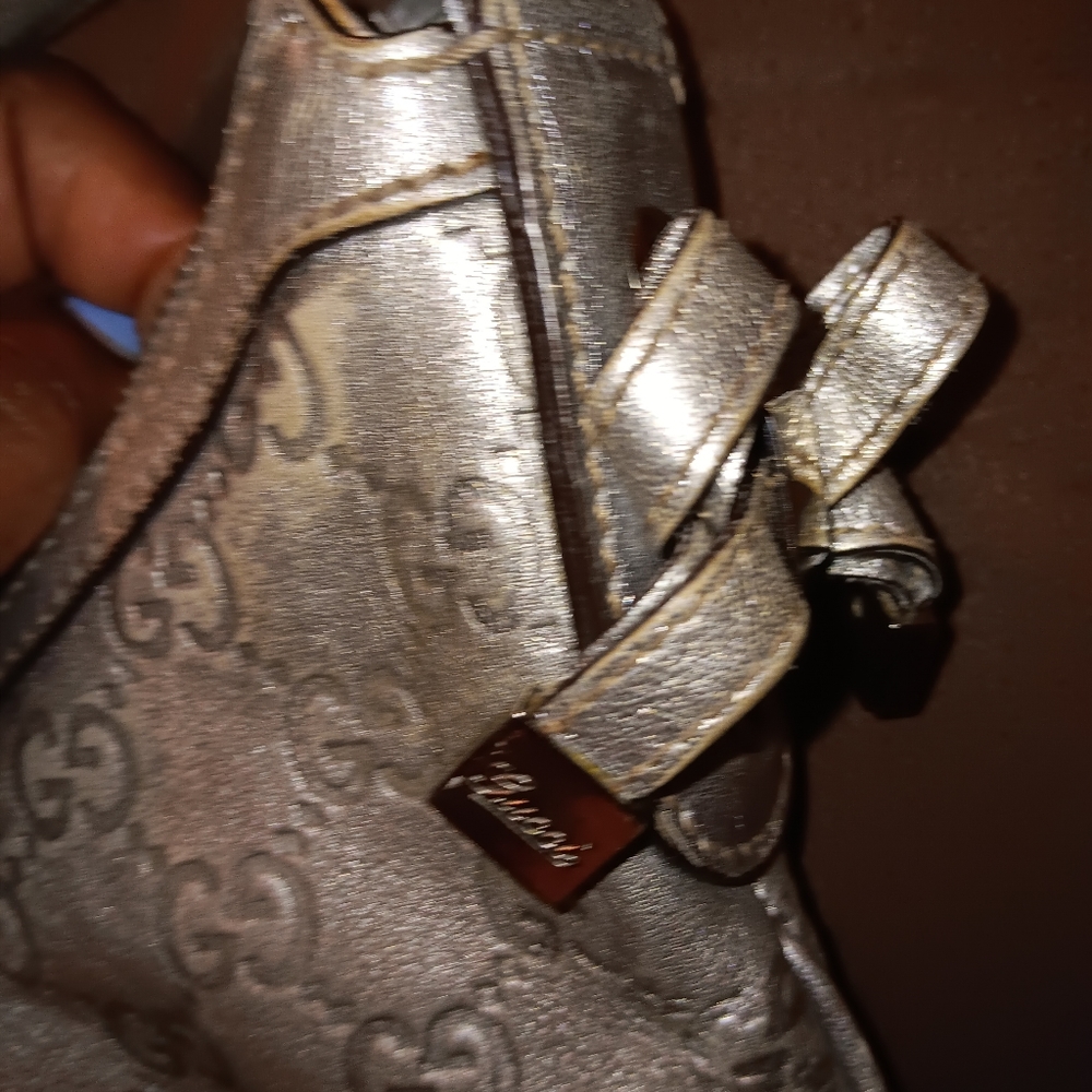 Gucci silver bag,